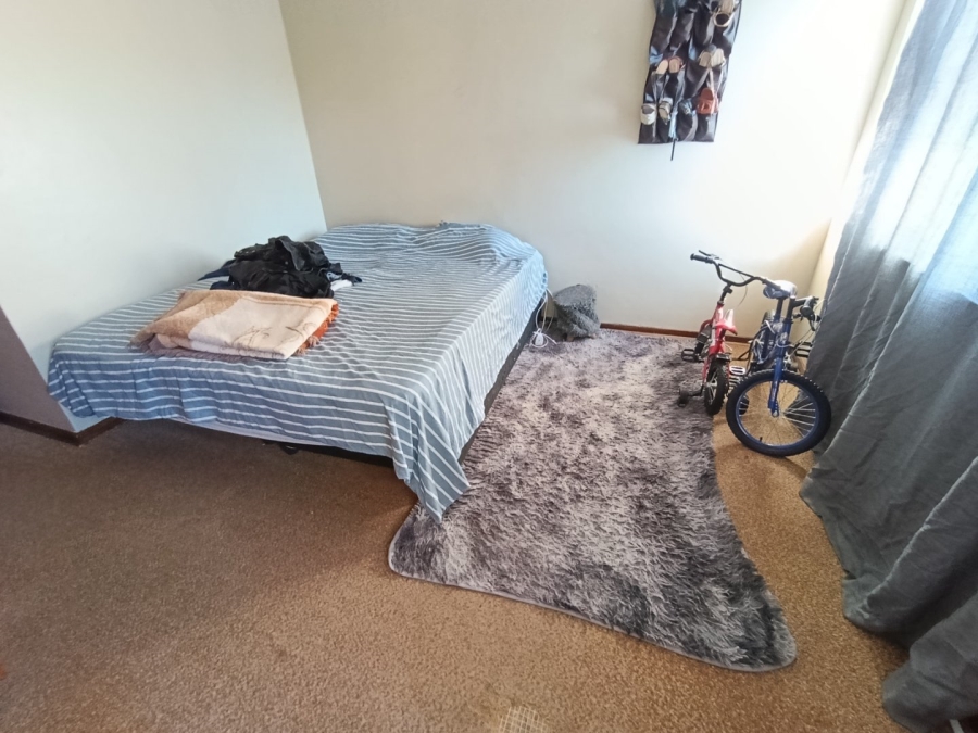 2 Bedroom Property for Sale in Langenhovenpark Free State